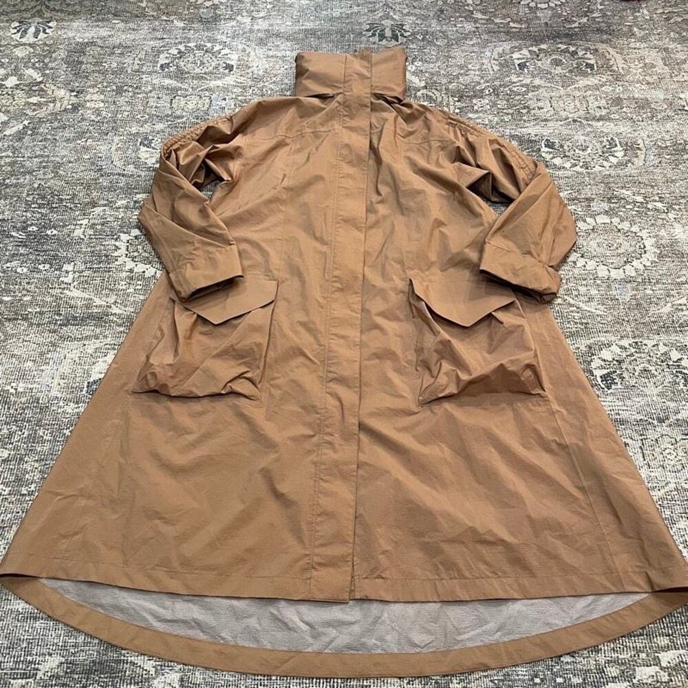 Lululemon Women's Size 2 Tan Lightweight Longline Hooded Rain Jacket Parka Coat